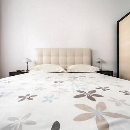 Apartment In The Center Of "Opera" إلفيف المظهر الخارجي الصورة