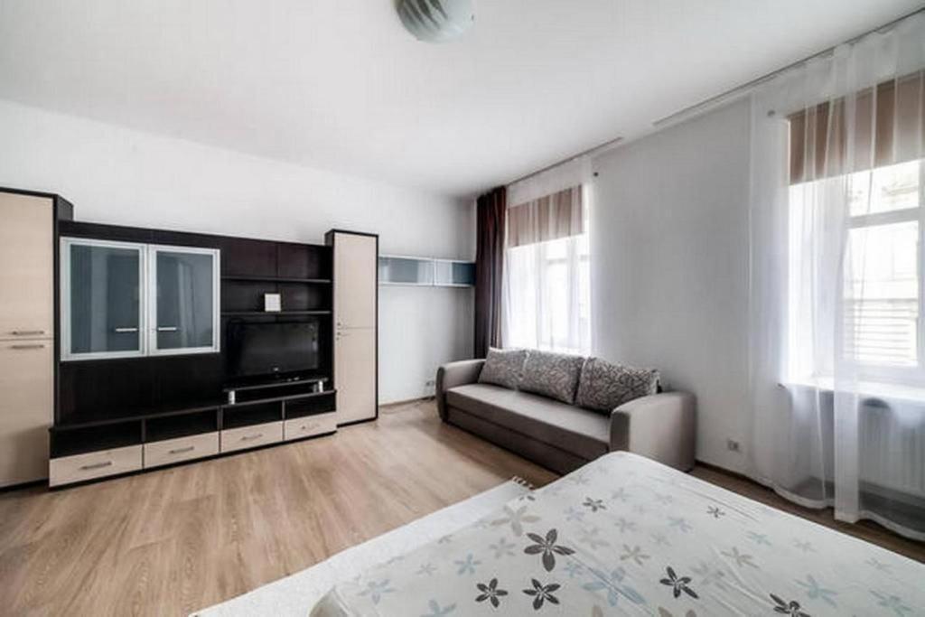 Apartment In The Center Of "Opera" إلفيف المظهر الخارجي الصورة